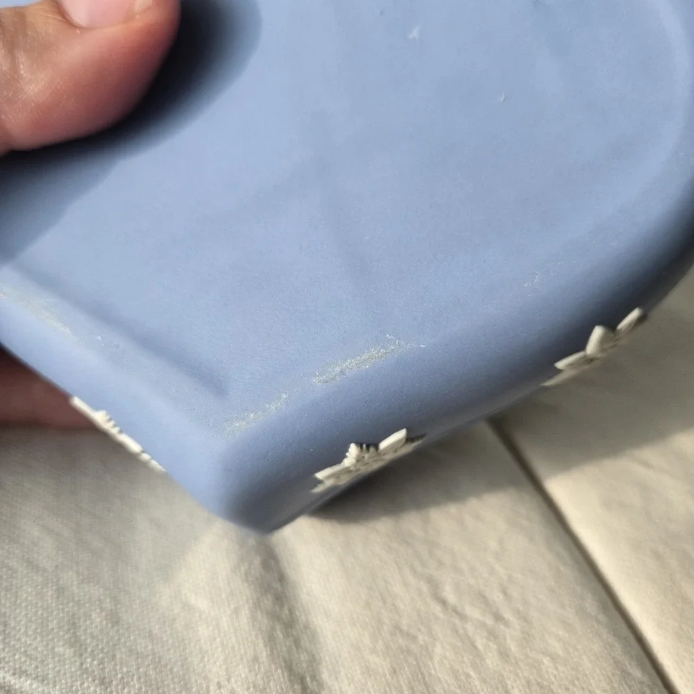 Wedgwood Blue Jasperware Heart Trinket Jewelry Box Ulysses Chariot Horse Angel